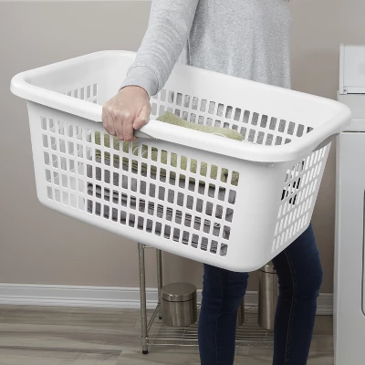 2bu Laundry Basket White - Brightroom™: Portable Plastic Clothes Organizer With Built-In Handles, 70.4L Capacity 4 2bu Laundry Basket White - Brightroom™: Portable Plastic Clothes Organizer With Built-In Handles, 70.4L Capacity - Image 4